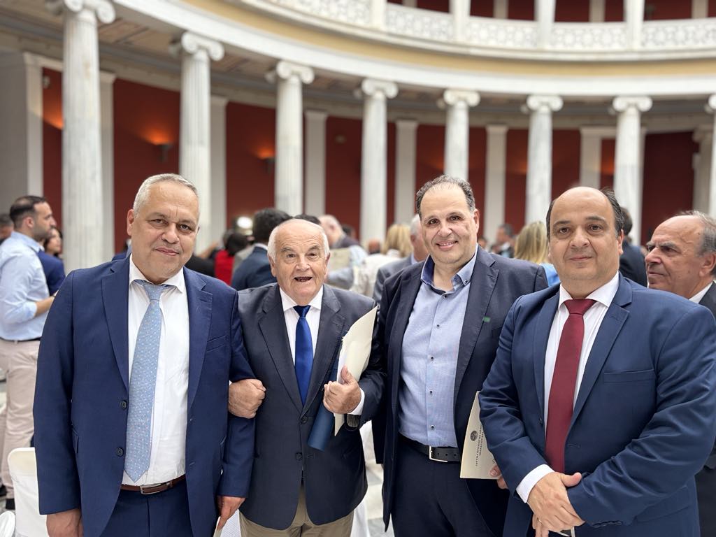 Βραβεία Μπότση: Στα Γιάννενα και στον Ζώη Πανταζή το φετινό βραβείο της Ε.Ι.Ε.Τ. Βραβεία Μπότση: Στα Γιάννενα και στον Ζώη Πανταζή το φετινό βραβείο της Ε.Ι.Ε.Τ.