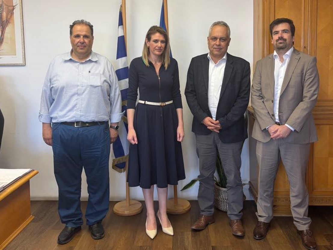 Συνάντηση εκπροσώπων της Ε.Ι.Ε.Τ. με την Υφυπουργό Εργασίας κ. Άννα Ευθυμίου Συνάντηση εκπροσώπων της Ε.Ι.Ε.Τ. με την Υφυπουργό Εργασίας κ. Άννα Ευθυμίου